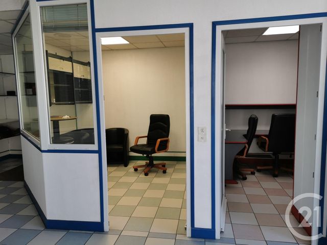 commerce à vendre - 74.0 m2 - CHERBOURG EN COTENTIN - 50 - BASSE-NORMANDIE - Century 21 Hervé Regnault commerce à vendre - 74.0 m2 - CHERBOURG EN COTENTIN - 50 - BASSE-NORMANDIE - Century 21 Hervé Regnault