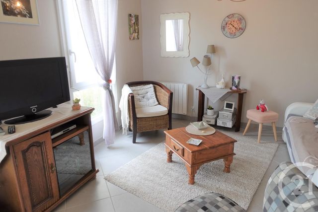 Appartement F3 à vendre - 4 pièces - 78.66 m2 - CHERBOURG EN COTENTIN - 50 - BASSE-NORMANDIE - Century 21 Hervé Regnault Appartement F3 à vendre - 4 pièces - 78.66 m2 - CHERBOURG EN COTENTIN - 50 - BASSE-NORMANDIE - Century 21 Hervé Regnault