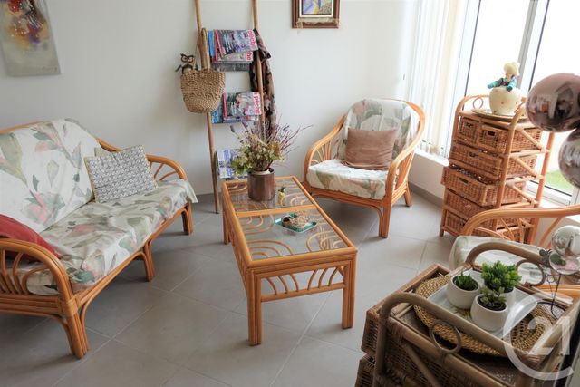 Appartement F3 à vendre - 4 pièces - 78.66 m2 - CHERBOURG EN COTENTIN - 50 - BASSE-NORMANDIE - Century 21 Hervé Regnault Appartement F3 à vendre - 4 pièces - 78.66 m2 - CHERBOURG EN COTENTIN - 50 - BASSE-NORMANDIE - Century 21 Hervé Regnault