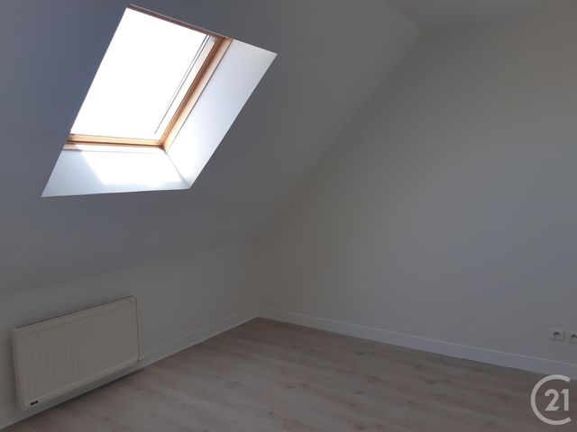 Appartement F4 à louer - 4 pièces - 140.0 m2 - CHERBOURG EN COTENTIN - 50 - BASSE-NORMANDIE - Century 21 Hervé Regnault Appartement F4 à louer - 4 pièces - 140.0 m2 - CHERBOURG EN COTENTIN - 50 - BASSE-NORMANDIE - Century 21 Hervé Regnault