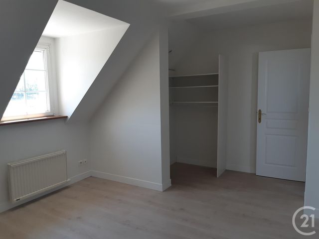 Appartement F4 à louer - 4 pièces - 140.0 m2 - CHERBOURG EN COTENTIN - 50 - BASSE-NORMANDIE - Century 21 Hervé Regnault Appartement F4 à louer - 4 pièces - 140.0 m2 - CHERBOURG EN COTENTIN - 50 - BASSE-NORMANDIE - Century 21 Hervé Regnault