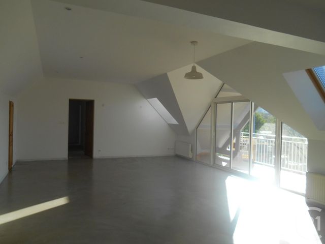 Appartement F4 à louer - 4 pièces - 140.0 m2 - CHERBOURG EN COTENTIN - 50 - BASSE-NORMANDIE - Century 21 Hervé Regnault Appartement F4 à louer - 4 pièces - 140.0 m2 - CHERBOURG EN COTENTIN - 50 - BASSE-NORMANDIE - Century 21 Hervé Regnault