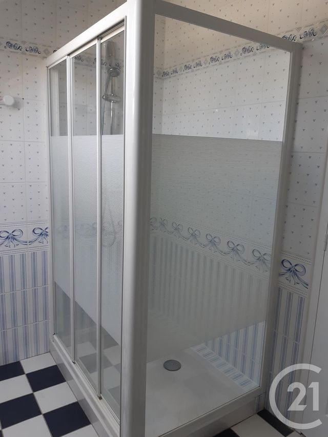 Appartement F4 à louer - 4 pièces - 140.0 m2 - CHERBOURG EN COTENTIN - 50 - BASSE-NORMANDIE - Century 21 Hervé Regnault Appartement F4 à louer - 4 pièces - 140.0 m2 - CHERBOURG EN COTENTIN - 50 - BASSE-NORMANDIE - Century 21 Hervé Regnault