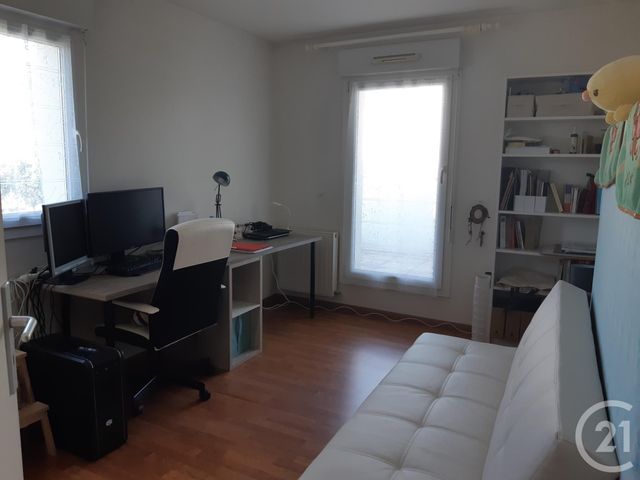 Appartement F3 à louer - 3 pièces - 78.0 m2 - CHERBOURG EN COTENTIN - 50 - BASSE-NORMANDIE - Century 21 Hervé Regnault Appartement F3 à louer - 3 pièces - 78.0 m2 - CHERBOURG EN COTENTIN - 50 - BASSE-NORMANDIE - Century 21 Hervé Regnault