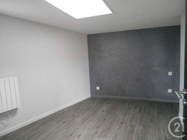 Appartement F3 à louer - 3 pièces - 66.28 m2 - CHERBOURG EN COTENTIN - 50 - BASSE-NORMANDIE - Century 21 Hervé Regnault Appartement F3 à louer - 3 pièces - 66.28 m2 - CHERBOURG EN COTENTIN - 50 - BASSE-NORMANDIE - Century 21 Hervé Regnault