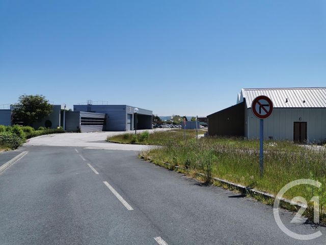 Afficher la photo en grand commerce à vendre - 829.0 m2 - CHERBOURG EN COTENTIN - 50 - BASSE-NORMANDIE - Century 21 Hervé Regnault
