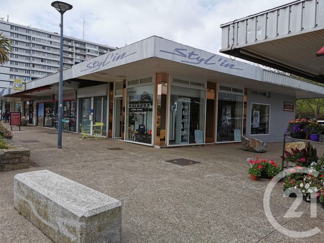 Afficher la photo en grand commerce à vendre - 68.0 m2 - CHERBOURG EN COTENTIN - 50 - BASSE-NORMANDIE - Century 21 Hervé Regnault