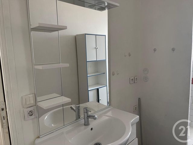 Afficher la photo en grand Appartement F2 à vendre - 2 pièces - 56.22 m2 - CHERBOURG EN COTENTIN - 50 - BASSE-NORMANDIE - Century 21 Hervé Regnault