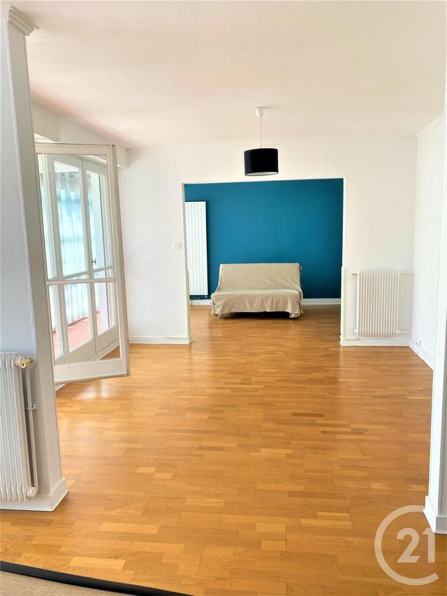 Appartement F5 à louer - 5 pièces - 114.0 m2 - CHERBOURG EN COTENTIN - 50 - BASSE-NORMANDIE - Century 21 Hervé Regnault