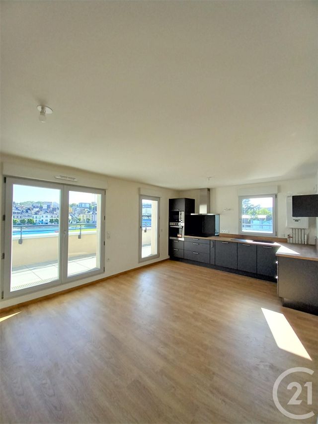 Appartement F4 à louer - 4 pièces - 79.02 m2 - CHERBOURG EN COTENTIN - 50 - BASSE-NORMANDIE - Century 21 Hervé Regnault
