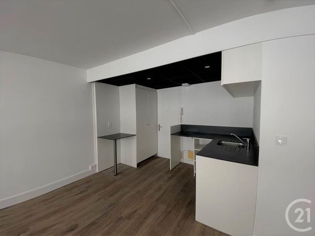 Appartement F1 à louer - 1 pièce - 27.2 m2 - CHERBOURG EN COTENTIN - 50 - BASSE-NORMANDIE - Century 21 Hervé Regnault