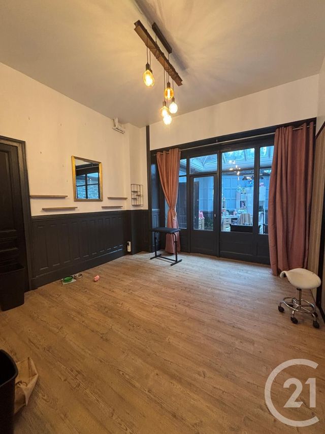 Afficher la photo en grand entreprise à vendre - 70.0 m2 - CHERBOURG EN COTENTIN - 50 - BASSE-NORMANDIE - Century 21 Hervé Regnault