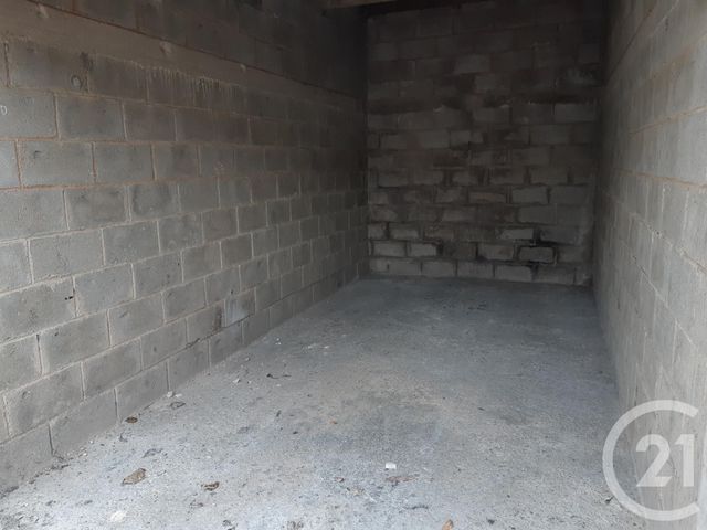 parking à louer - 12.0 m2 - CHERBOURG EN COTENTIN - 50 - BASSE-NORMANDIE - Century 21 Hervé Regnault
