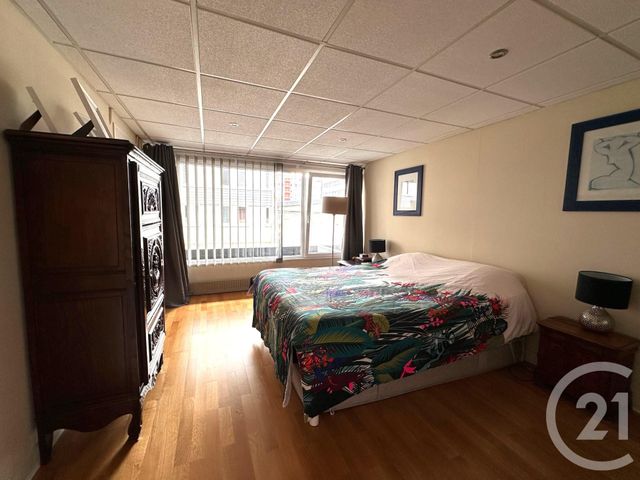 Afficher la photo en grand Appartement Autre à vendre - 8 pièces - 175.1 m2 - CHERBOURG EN COTENTIN - 50 - BASSE-NORMANDIE - Century 21 Hervé Regnault