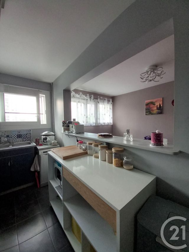 Appartement F5 à louer - 5 pièces - 105.0 m2 - CHERBOURG EN COTENTIN - 50 - BASSE-NORMANDIE - Century 21 Hervé Regnault