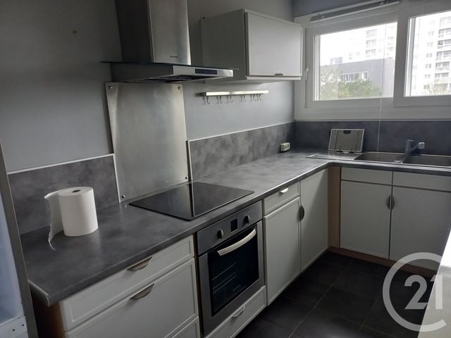 Appartement F5 à louer - 5 pièces - 105.0 m2 - CHERBOURG EN COTENTIN - 50 - BASSE-NORMANDIE - Century 21 Hervé Regnault