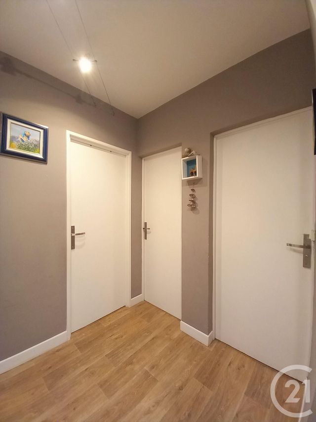 Appartement F5 à louer - 5 pièces - 105.0 m2 - CHERBOURG EN COTENTIN - 50 - BASSE-NORMANDIE - Century 21 Hervé Regnault