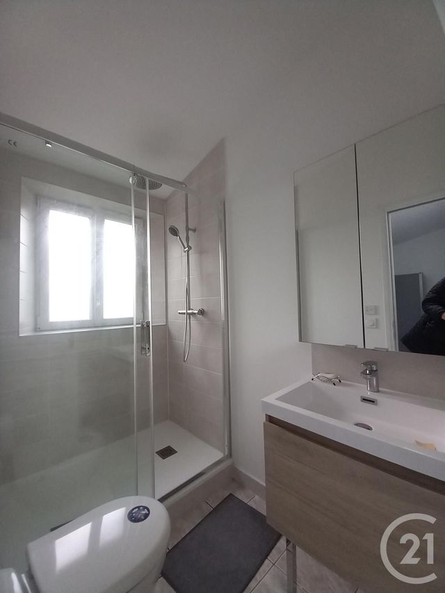 maison à louer - 4 pièces - 74.0 m2 - CHERBOURG EN COTENTIN - 50 - BASSE-NORMANDIE - Century 21 Hervé Regnault