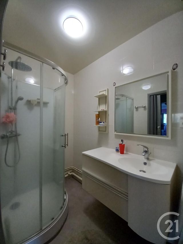 Appartement F2 à louer - 2 pièces - 60.43 m2 - CHERBOURG EN COTENTIN - 50 - BASSE-NORMANDIE - Century 21 Hervé Regnault