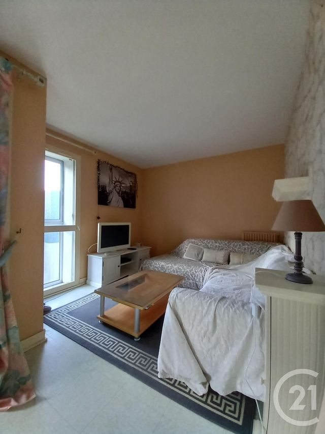 Appartement F2 à louer - 2 pièces - 60.43 m2 - CHERBOURG EN COTENTIN - 50 - BASSE-NORMANDIE - Century 21 Hervé Regnault