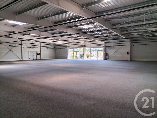 commerce à louer - 1200.0 m2 - BRICQUEBEC EN COTENTIN - 50 - BASSE-NORMANDIE - Century 21 Hervé Regnault