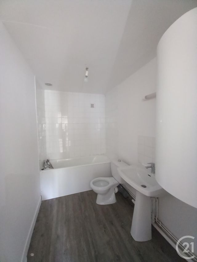 maison à louer - 2 pièces - 57.8 m2 - CHERBOURG EN COTENTIN - 50 - BASSE-NORMANDIE - Century 21 Hervé Regnault