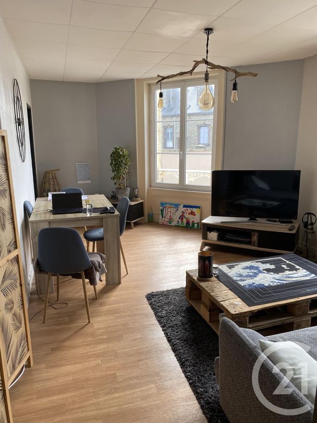 Appartement F2 à louer - 2 pièces - 46.0 m2 - CHERBOURG EN COTENTIN - 50 - BASSE-NORMANDIE - Century 21 Hervé Regnault
