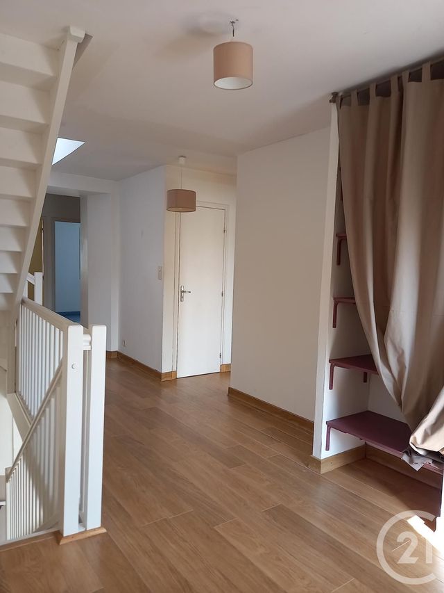 maison à louer - 4 pièces - 116.94 m2 - CHERBOURG EN COTENTIN - 50 - BASSE-NORMANDIE - Century 21 Hervé Regnault