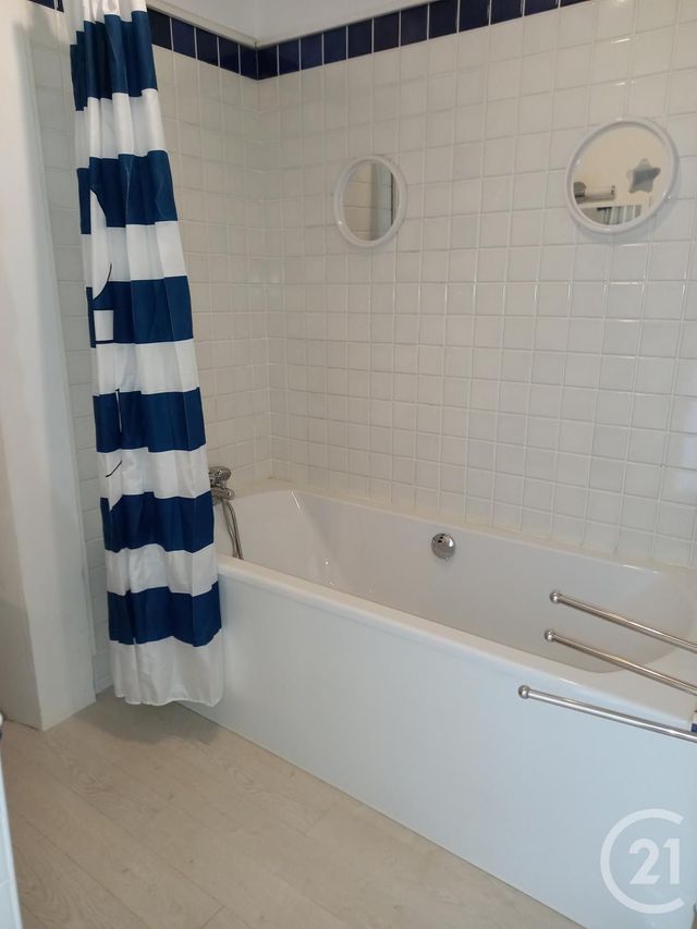 maison à louer - 4 pièces - 116.94 m2 - CHERBOURG EN COTENTIN - 50 - BASSE-NORMANDIE - Century 21 Hervé Regnault