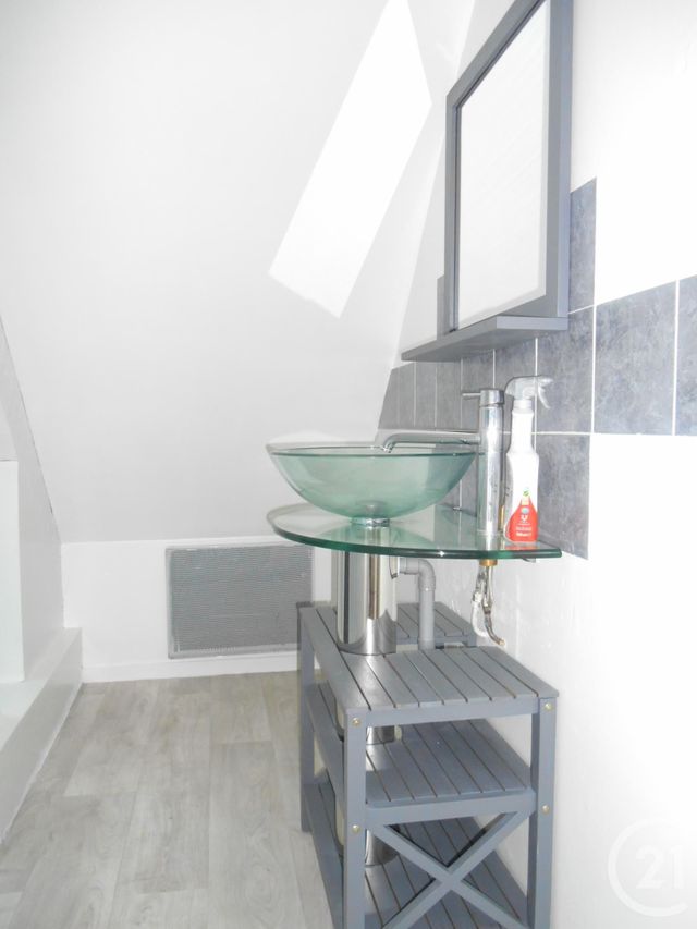 Appartement F3 à louer - 3 pièces - 53.12 m2 - CHERBOURG EN COTENTIN - 50 - BASSE-NORMANDIE - Century 21 Hervé Regnault