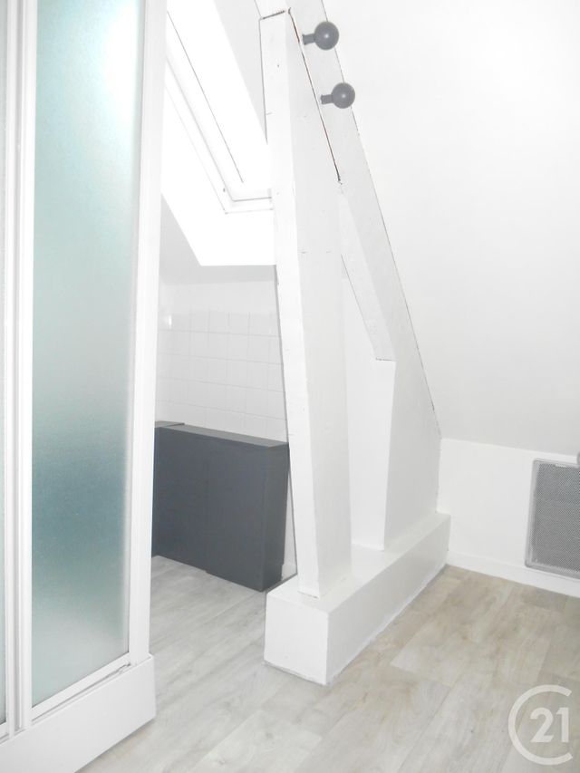 Appartement F3 à louer - 3 pièces - 53.12 m2 - CHERBOURG EN COTENTIN - 50 - BASSE-NORMANDIE - Century 21 Hervé Regnault