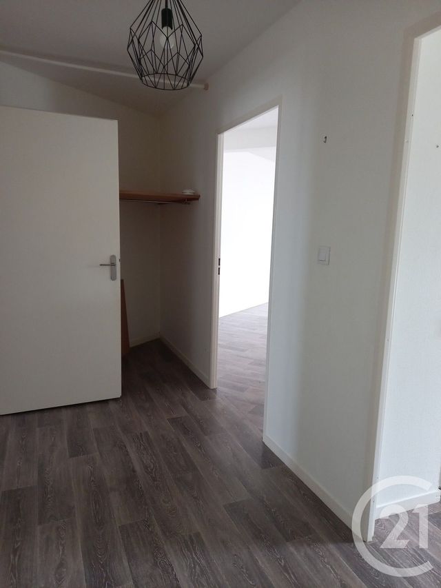 Appartement F4 à vendre - 4 pièces - 97.47 m2 - CHERBOURG EN COTENTIN - 50 - BASSE-NORMANDIE - Century 21 Hervé Regnault