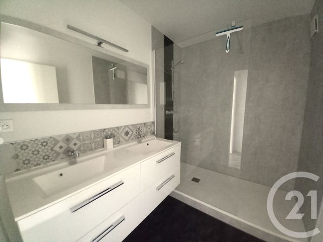 Appartement F4 à vendre - 4 pièces - 97.47 m2 - CHERBOURG EN COTENTIN - 50 - BASSE-NORMANDIE - Century 21 Hervé Regnault