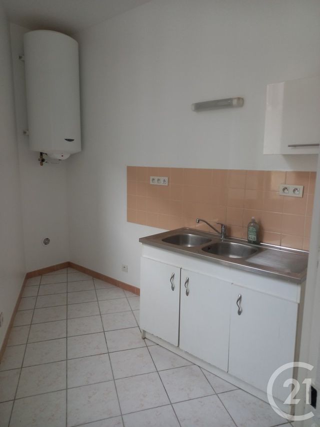 maison à louer - 3 pièces - 75.0 m2 - CHERBOURG EN COTENTIN - 50 - BASSE-NORMANDIE - Century 21 Hervé Regnault