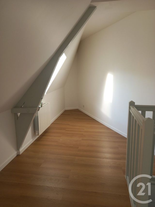 maison à louer - 3 pièces - 75.0 m2 - CHERBOURG EN COTENTIN - 50 - BASSE-NORMANDIE - Century 21 Hervé Regnault