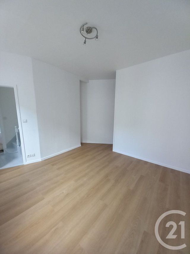 maison à louer - 3 pièces - 75.0 m2 - CHERBOURG EN COTENTIN - 50 - BASSE-NORMANDIE - Century 21 Hervé Regnault