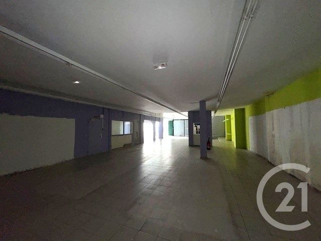 commerce à louer - 585.0 m2 - CHERBOURG EN COTENTIN - 50 - BASSE-NORMANDIE - Century 21 Hervé Regnault