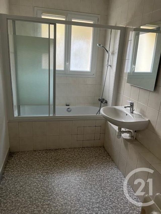 Appartement F5 à vendre - 5 pièces - 92.0 m2 - LA HAGUE - 50 - BASSE-NORMANDIE - Century 21 Hervé Regnault