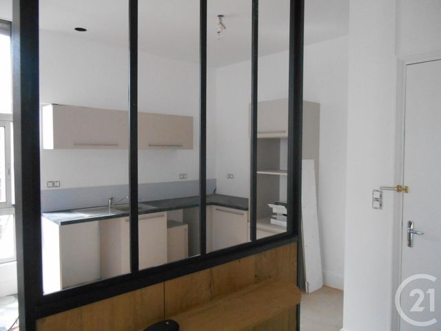 Appartement F4 à louer - 4 pièces - 118.0 m2 - CHERBOURG EN COTENTIN - 50 - BASSE-NORMANDIE - Century 21 Hervé Regnault