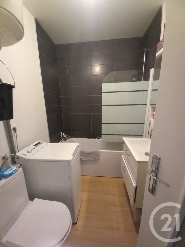 Appartement F2 à louer - 2 pièces - 40.0 m2 - CHERBOURG EN COTENTIN - 50 - BASSE-NORMANDIE - Century 21 Hervé Regnault