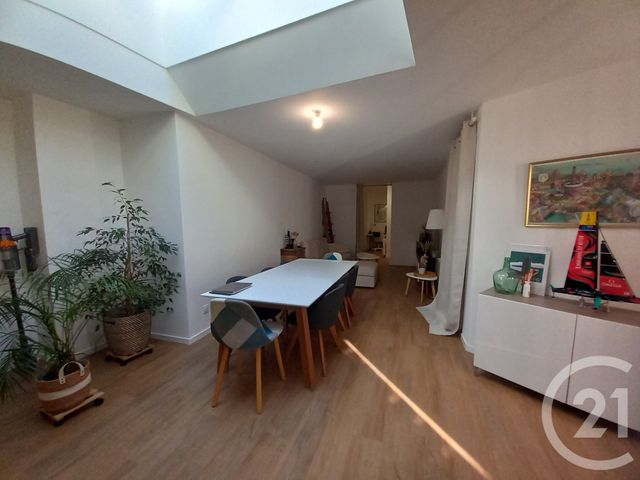 Appartement F4 à louer - 4 pièces - 115.88 m2 - CHERBOURG EN COTENTIN - 50 - BASSE-NORMANDIE - Century 21 Hervé Regnault