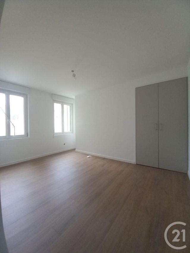 Appartement F4 à louer - 4 pièces - 115.88 m2 - CHERBOURG EN COTENTIN - 50 - BASSE-NORMANDIE - Century 21 Hervé Regnault