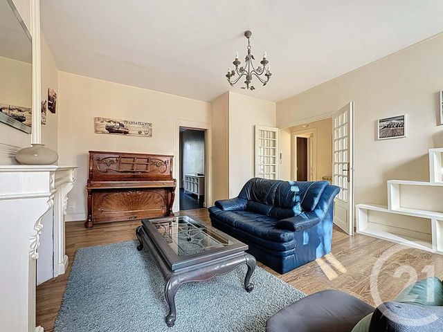 Appartement F3 à louer - 3 pièces - 77.0 m2 - CHERBOURG EN COTENTIN - 50 - BASSE-NORMANDIE - Century 21 Hervé Regnault