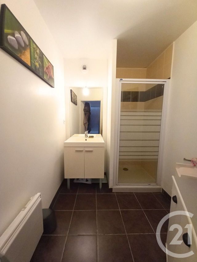 Appartement F3 à vendre - 4 pièces - 61.03 m2 - CHERBOURG EN COTENTIN - 50 - BASSE-NORMANDIE - Century 21 Hervé Regnault