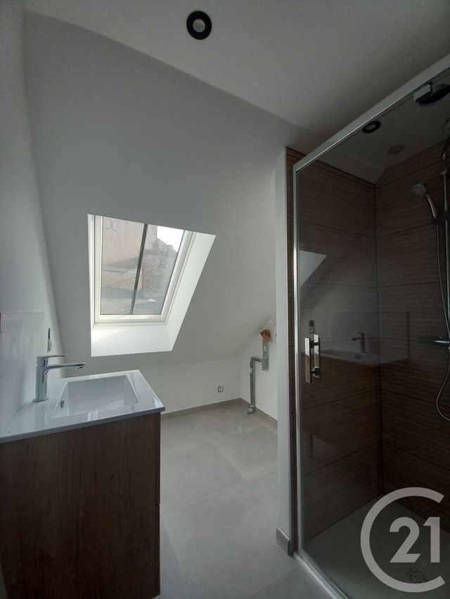 Appartement F3 à louer - 3 pièces - 72.0 m2 - CHERBOURG EN COTENTIN - 50 - BASSE-NORMANDIE - Century 21 Hervé Regnault