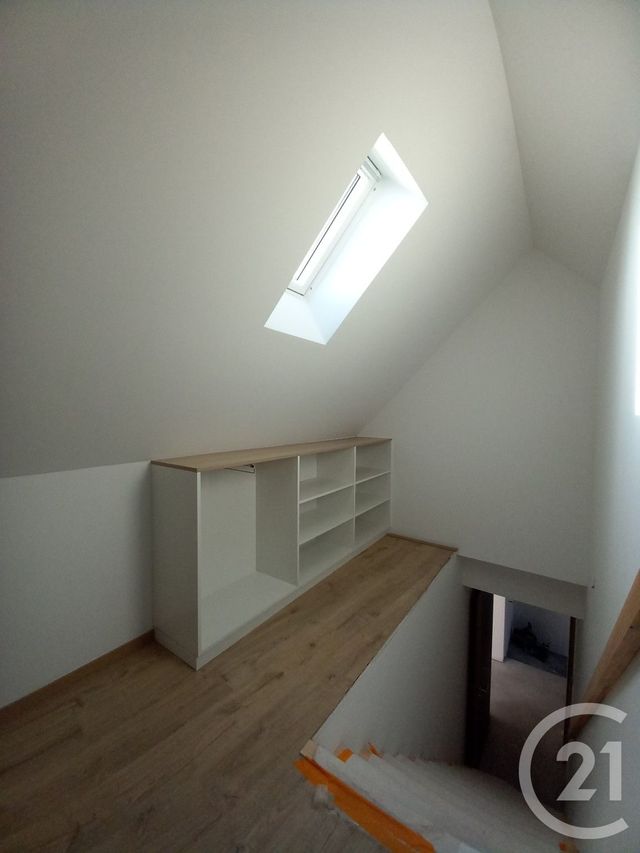 Appartement F3 à louer - 3 pièces - 72.0 m2 - CHERBOURG EN COTENTIN - 50 - BASSE-NORMANDIE - Century 21 Hervé Regnault