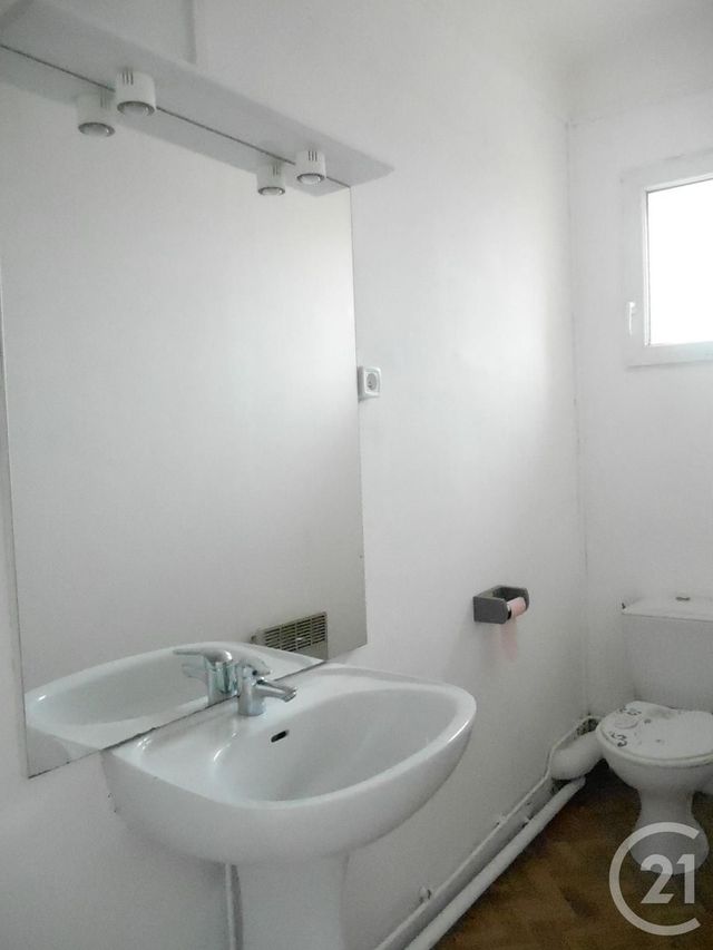 Appartement F2 à louer - 2 pièces - 37.0 m2 - EQUEURDREVILLE HAINNEVILLE - 50 - BASSE-NORMANDIE - Century 21 Hervé Regnault