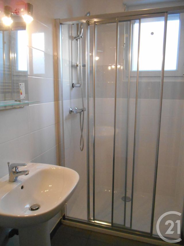 maison à louer - 3 pièces - 66.52 m2 - CHERBOURG EN COTENTIN - 50 - BASSE-NORMANDIE - Century 21 Hervé Regnault