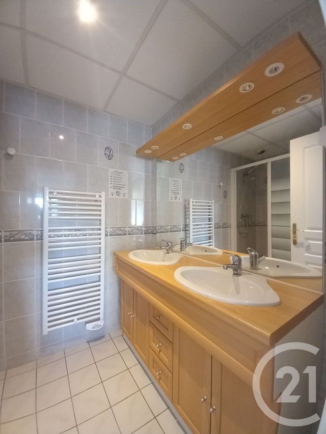 Appartement F1 à louer - 1 pièce - 25.0 m2 - CHERBOURG EN COTENTIN - 50 - BASSE-NORMANDIE - Century 21 Hervé Regnault