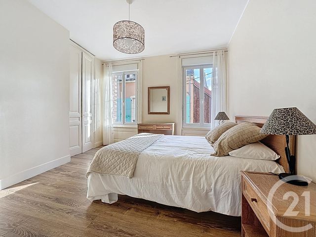 Appartement F3 à louer - 3 pièces - 77.4 m2 - CHERBOURG EN COTENTIN - 50 - BASSE-NORMANDIE - Century 21 Hervé Regnault